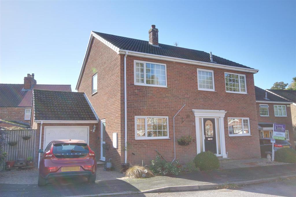 Denmark Rise, North Cave 4 bed detached house for sale £325,000
