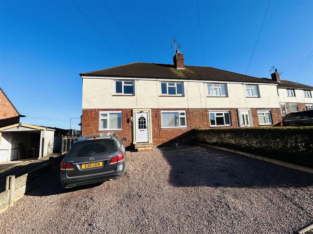 5 Wood Road, Wombourne 2 bed apartment £695 pcm (£160 pw)