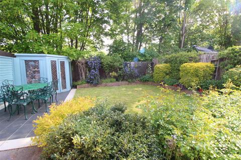 44 Portway Crescent, Epsom, KT17 1SX