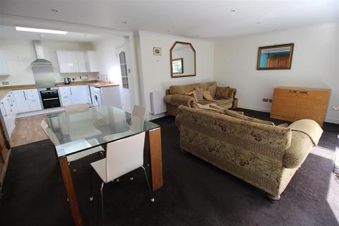 44 Portway Crescent, Epsom, KT17 1SX