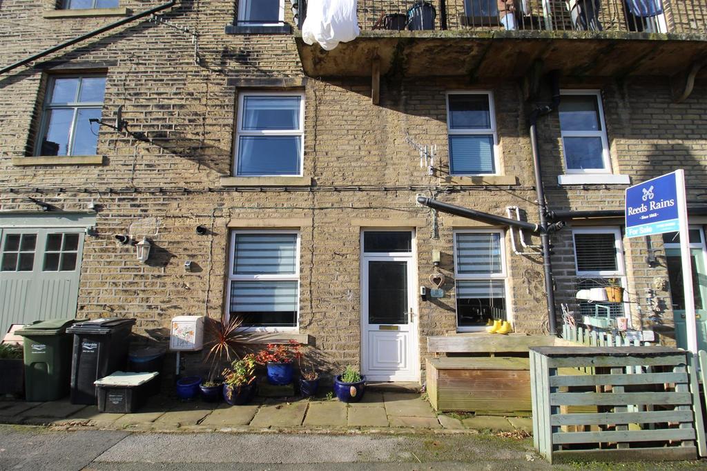 Thorn View, Luddenden 1 bed terraced house £500 pcm (£115 pw)