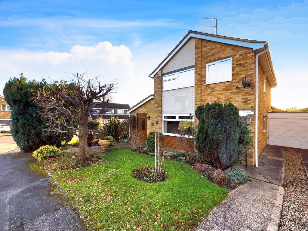 Williton Close, Abington Vale... 4 bed detached house £400,000