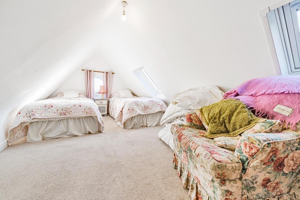 Fifth double bedroom, first floor