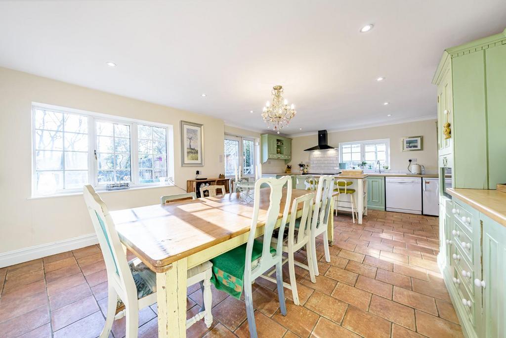 Kitchen diner