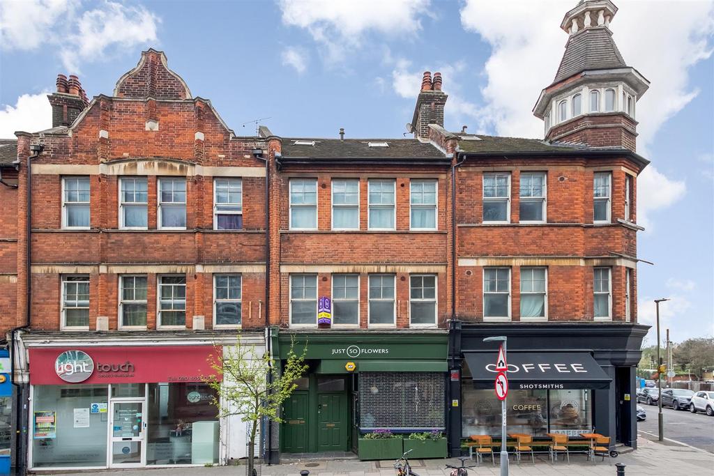 Compton House, Beckenham Road, Beckenham 2 bed apartment £280,000
