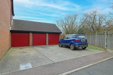 10 Tyssen Mead, Boreham, Chelmsford, CM3 3HX