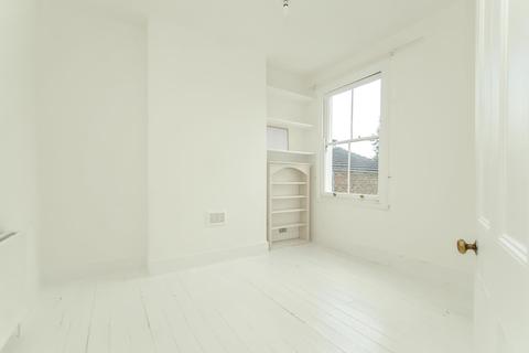18 Lavers Road, London, N16 0DT