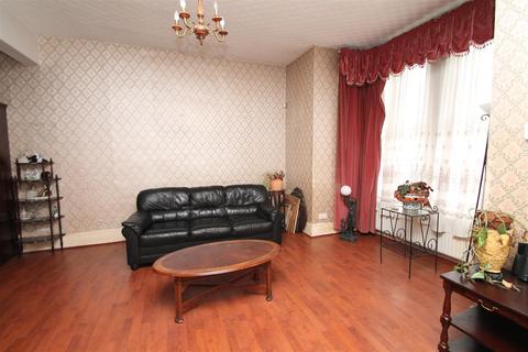 3 bedroom house for sale - Lancaster Road, New Southgate N11