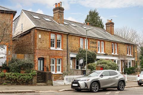 3 bedroom end of terrace house for sale, Oakhill Road, Reigate