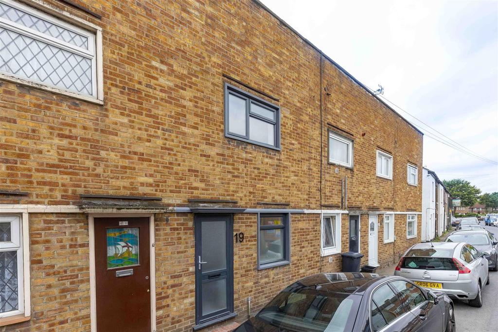 Park Lane, Waltham Cross 2 bed terraced house £339,995