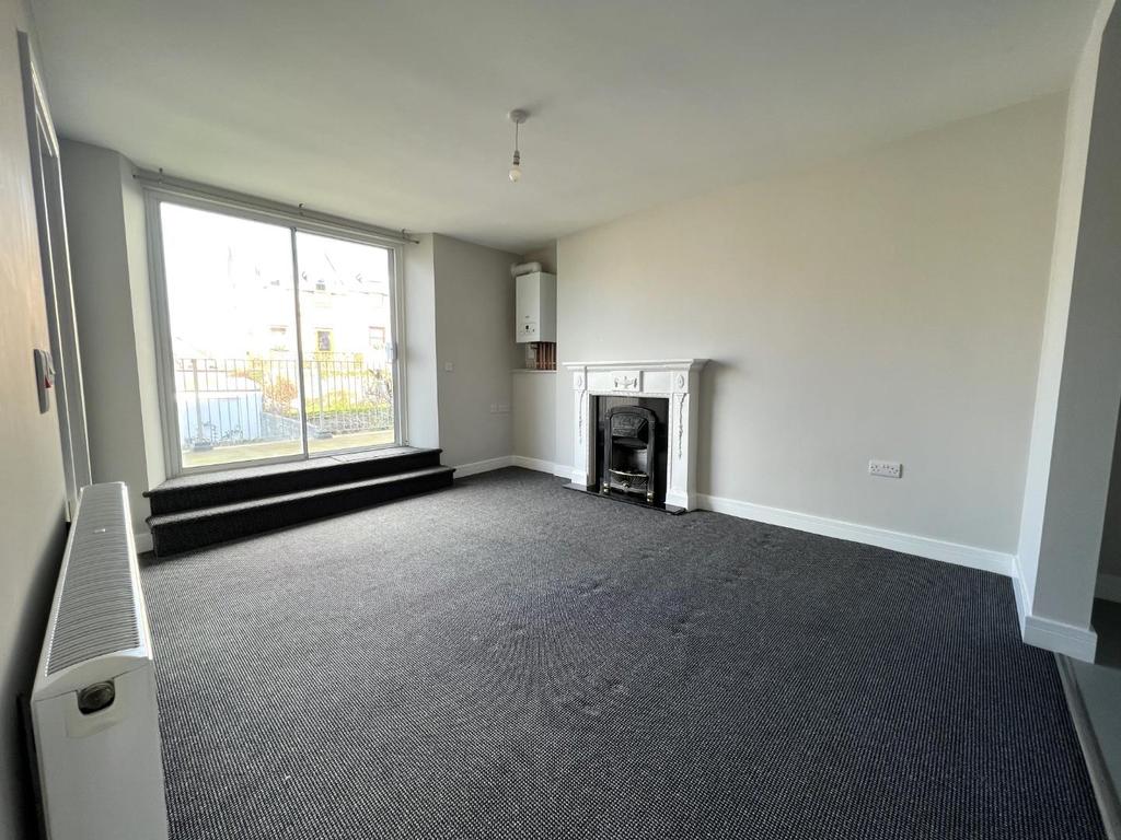 Highfield Terrace, 1 bed flat £590 pcm (£136 pw)