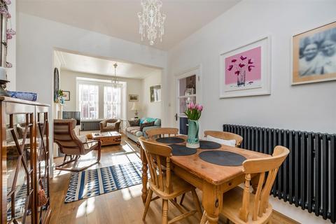 24 Bates Road, Brighton, BN1 6PG