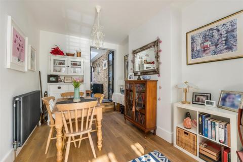 24 Bates Road, Brighton, BN1 6PG