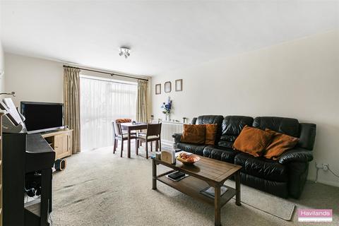 2 bedroom flat for sale - Adamsrill Close, Enfield, EN1
