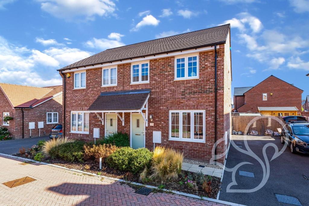 Harper Lane, Halstead 3 bed semidetached house for sale £349,995