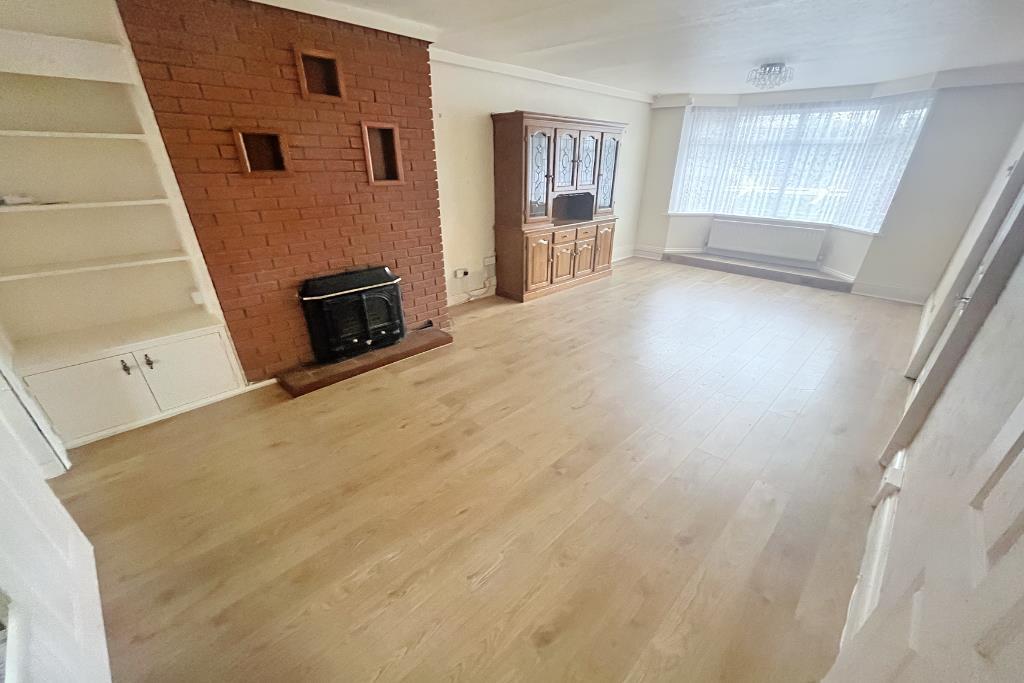 Beaumont Road, Stockingford, Nuneaton 3 bed semidetached house for
