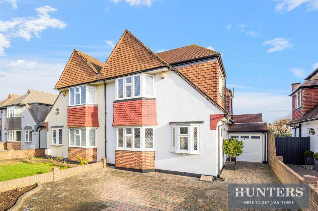 Lawrence Avenue, Old Malden, KT3 5LX 3 bed semidetached house for sale