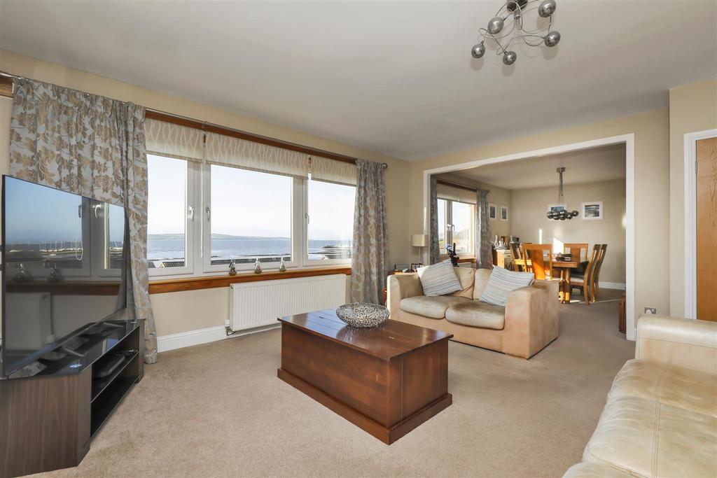 35 Charles Way, Limekilns, KY11 3LH 4 bed detached house £630,000