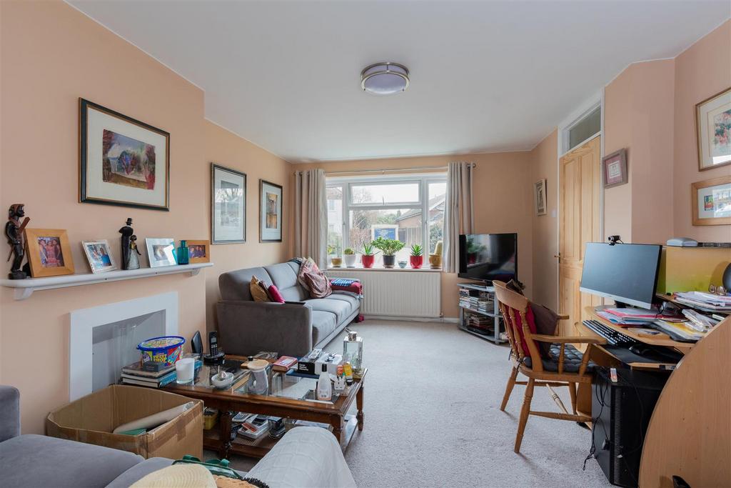 Mallard Drive, Cippenham 3 bed semidetached house for sale £415,000