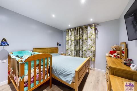 4, Wantage House Kings Lynn Drive, Romford, RM3 8BZ