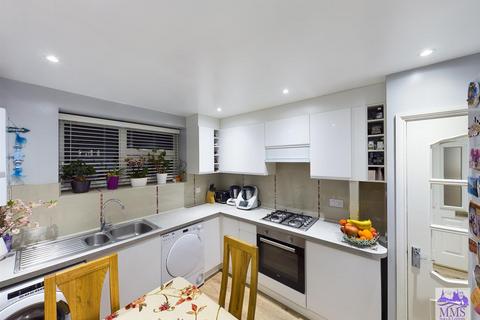 4, Wantage House Kings Lynn Drive, Romford, RM3 8BZ