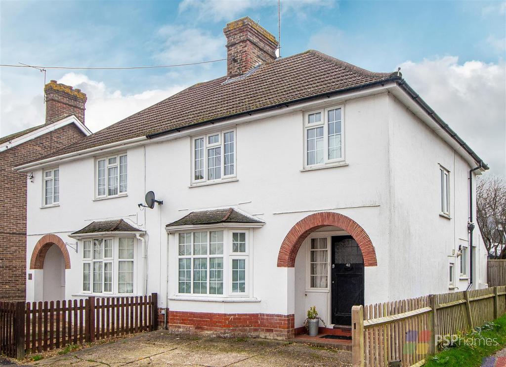 80FT WEST FACING GARDEN Gower Road, Haywards Heath 3 bed semi