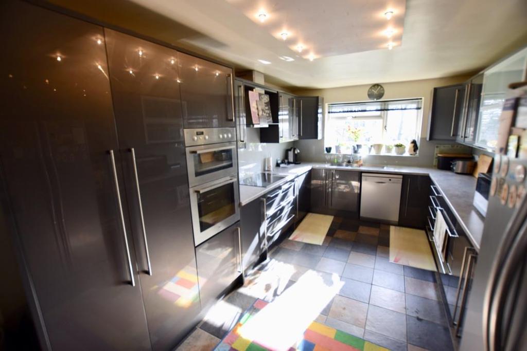 Wendover Rise, Coventry Extended 3 Bed End Terrace Allesley Park 3