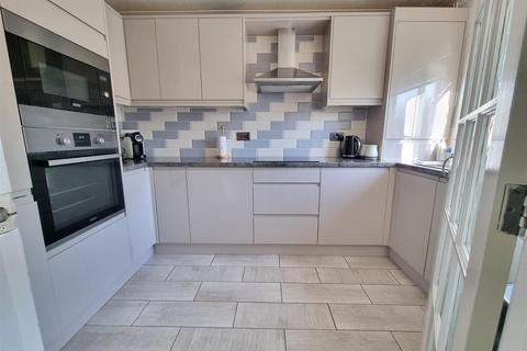 32 Ambleside Drive, Spalding, PE11 1JU