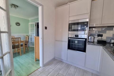 32 Ambleside Drive, Spalding, PE11 1JU