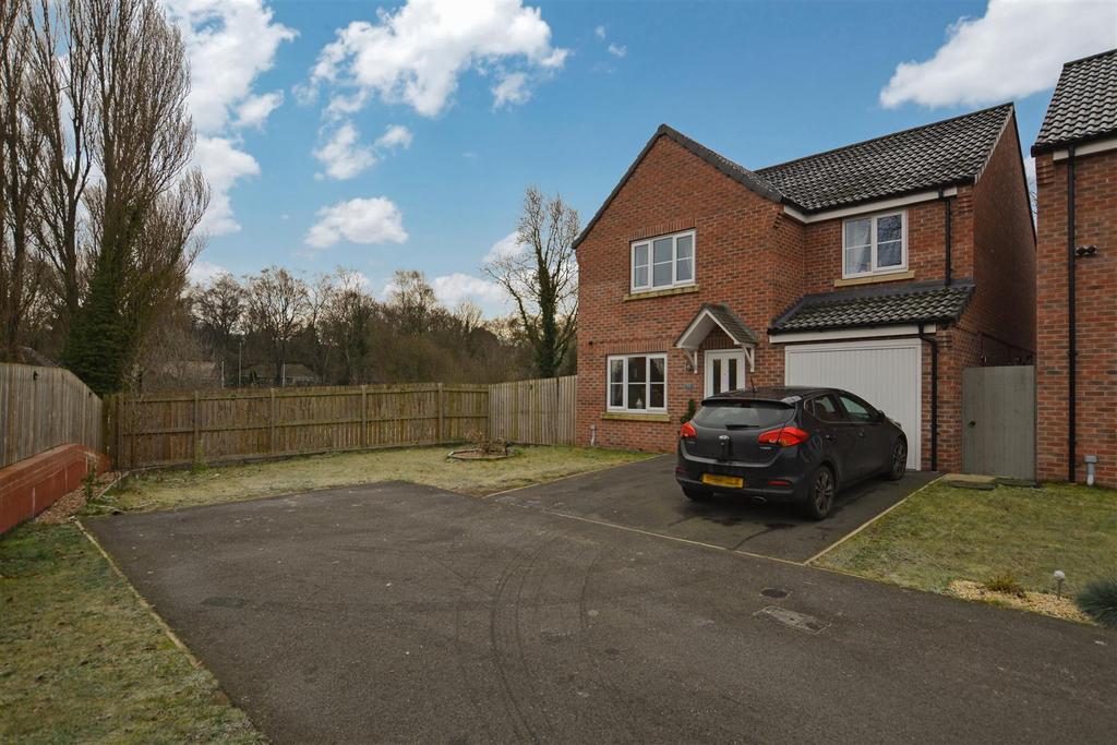 Woodside Drive, Scunthorpe 4 bed detached house £245,000