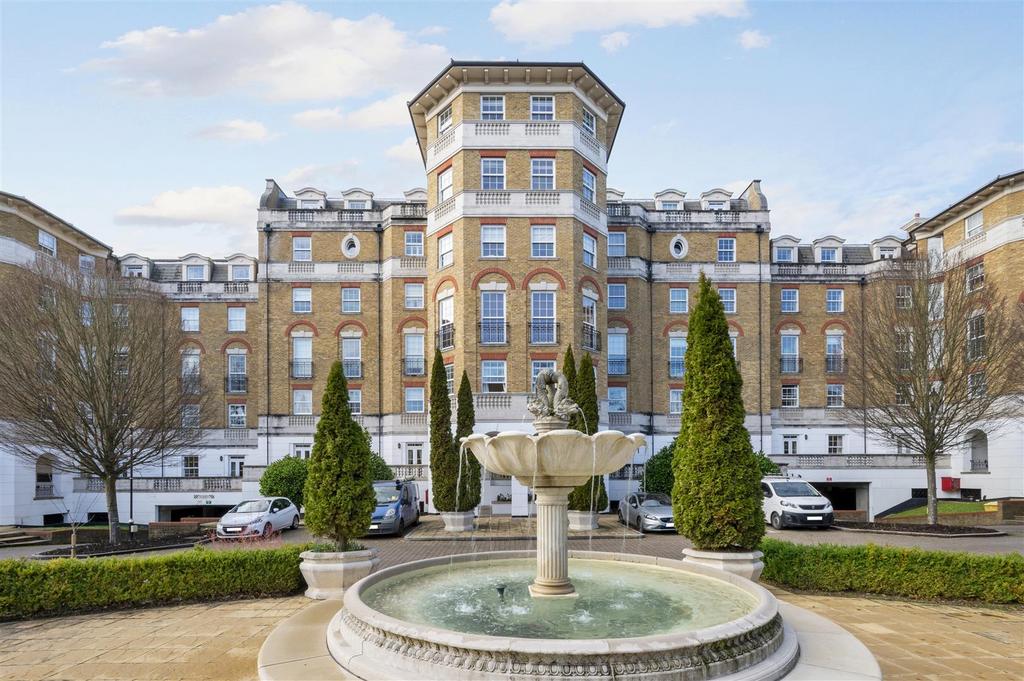 Chapman Square, Wimbledon, SW19 2 bed apartment for sale £735,000