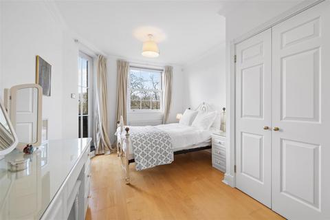 76 Chapman Square, London, SW19 5QU