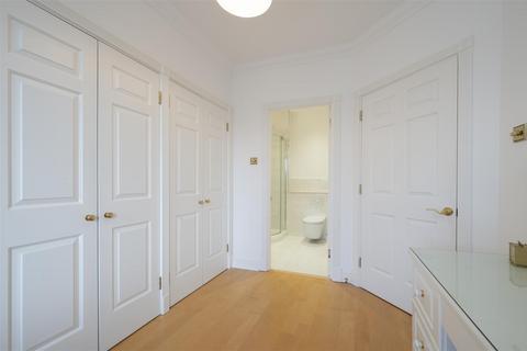 76 Chapman Square, London, SW19 5QU