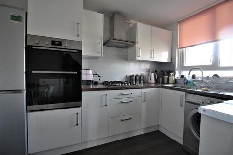 20 Hasler Close, London, SE28 8LA