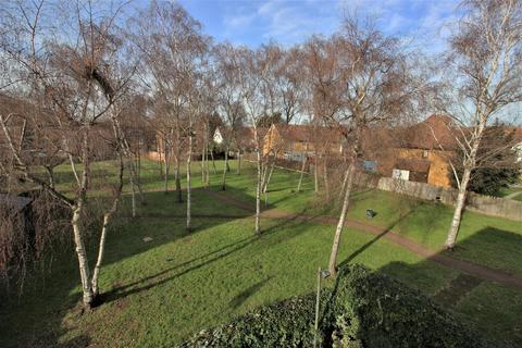 20 Hasler Close, London, SE28 8LA