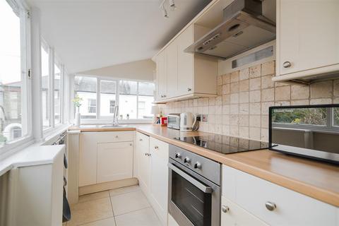 2 bedroom maisonette for sale, St. Hildas Road, Barnes