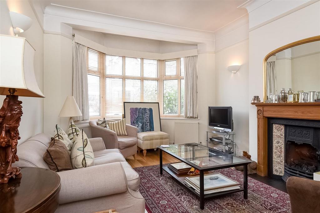 Palmerston Road, East Sheen, SW14 4 bed terraced house £3,750 pcm (£