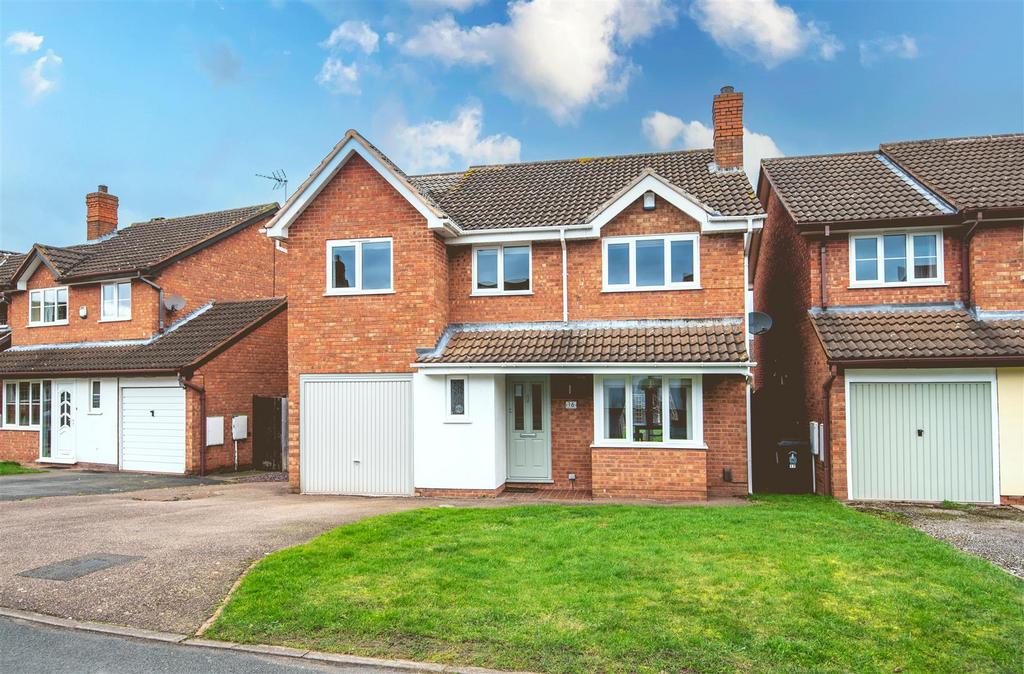 Goodwood Close, Lichfield 4 bed detached house for sale £475,000