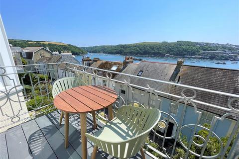 32b Esplanade, Fowey, PL23 1HY