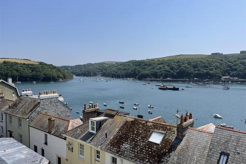 32b Esplanade, Fowey, PL23 1HY
