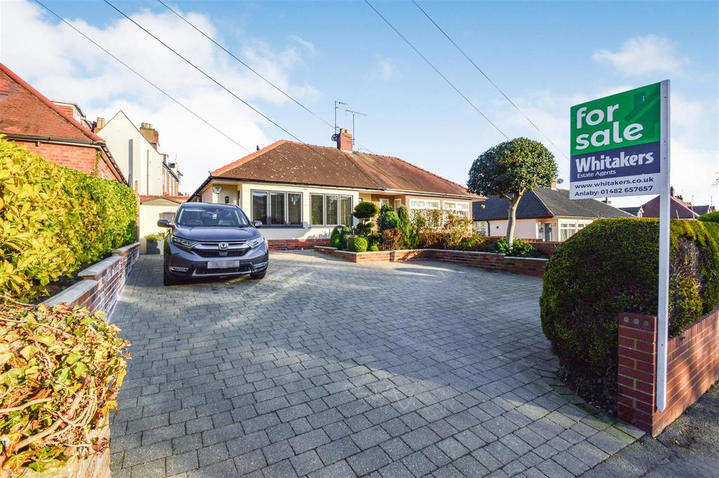 School Lane, Kirk Ella 2 bed semidetached bungalow £295,000
