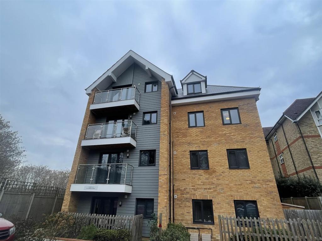 London Road, Maidstone, Kent 1 bed apartment £915 pcm (£211 pw)