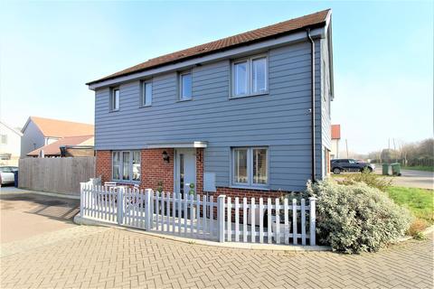 62 Faraday Drive, Minster On Sea, Sheerness, ME12 3UQ