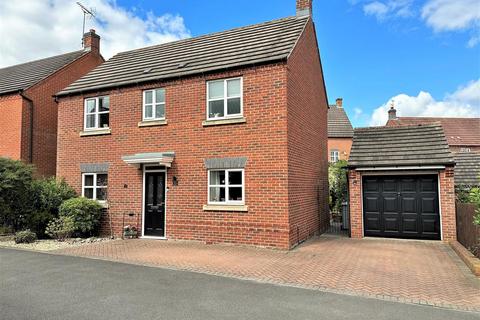 3 bedroom detached house for sale, Syerston Way, Newark