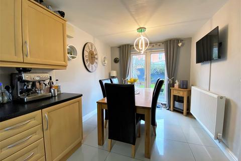 3 bedroom detached house for sale, Syerston Way, Newark