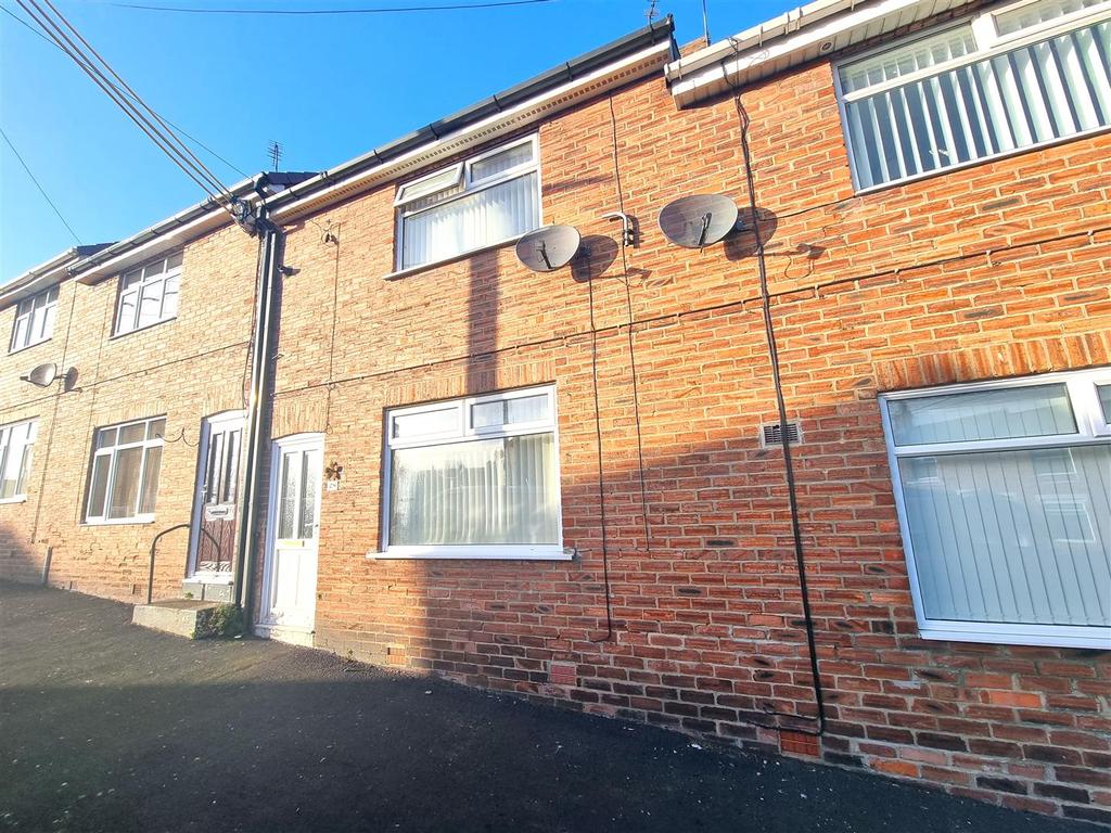 Clifford Terrace, Chester Le Street 2 bed terraced house to rent £550