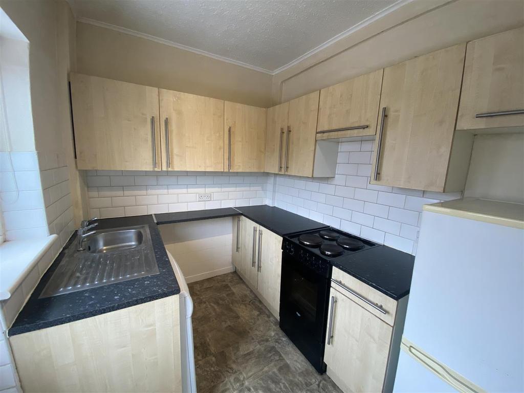 Clifford Terrace, Chester Le Street 2 bed terraced house £550 pcm (£