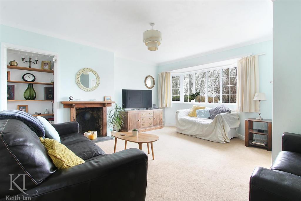St. Dunstans Road, Hunsdon, Ware 3 bed semidetached house for sale £