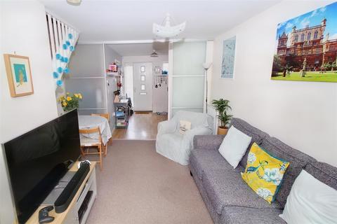 33 Alderman Close, Beeston, Nottingham, NG9 2RH