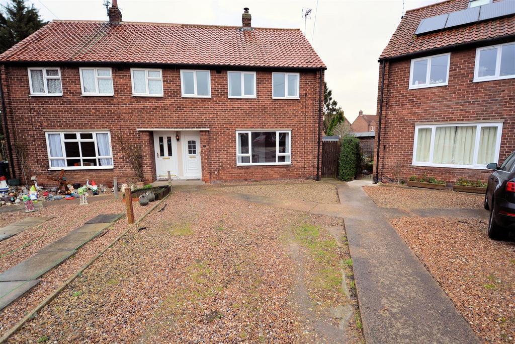 Garth Close, Wistow 3 bed semidetached house for sale £230,000